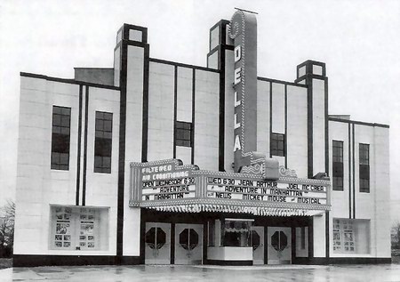 Della Theatre